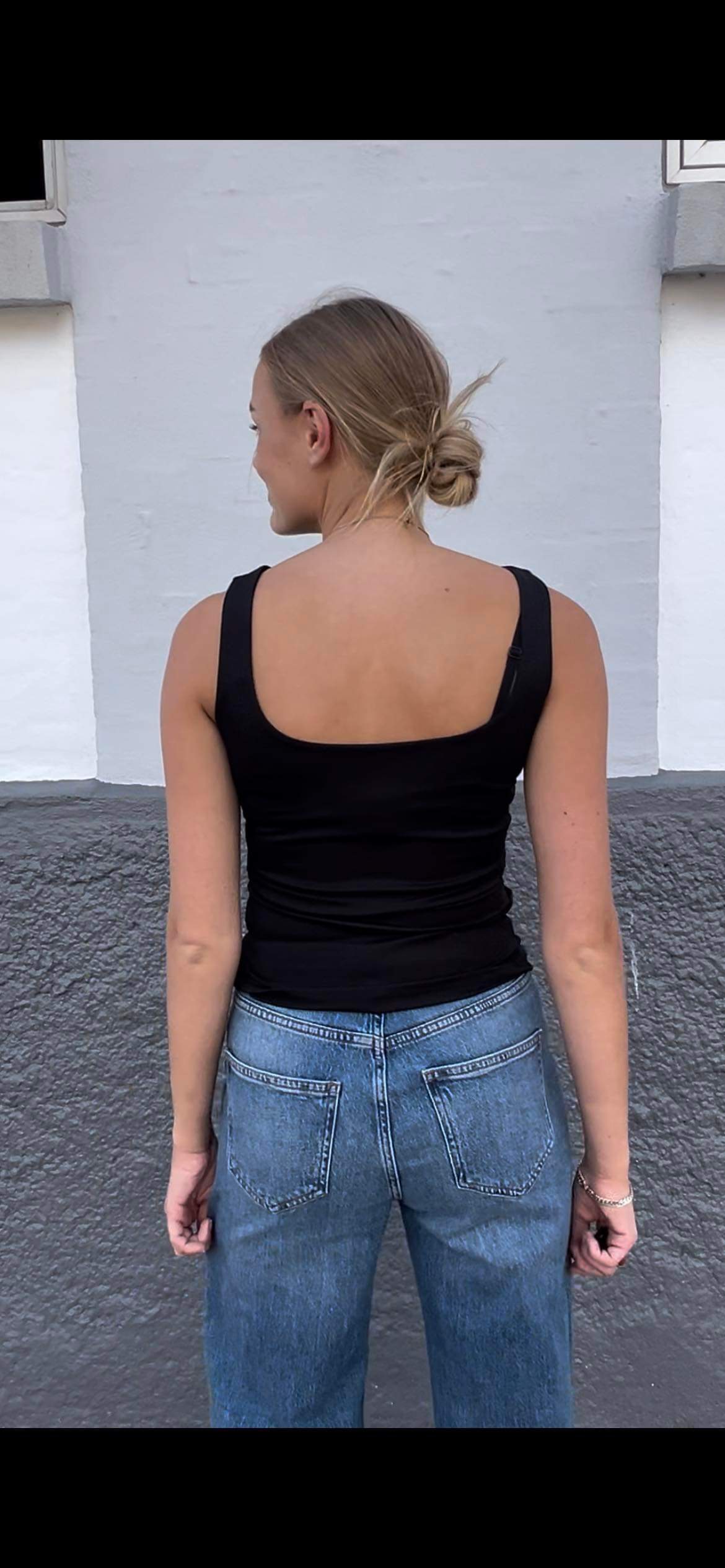 VMMILLION Tank Top - Black