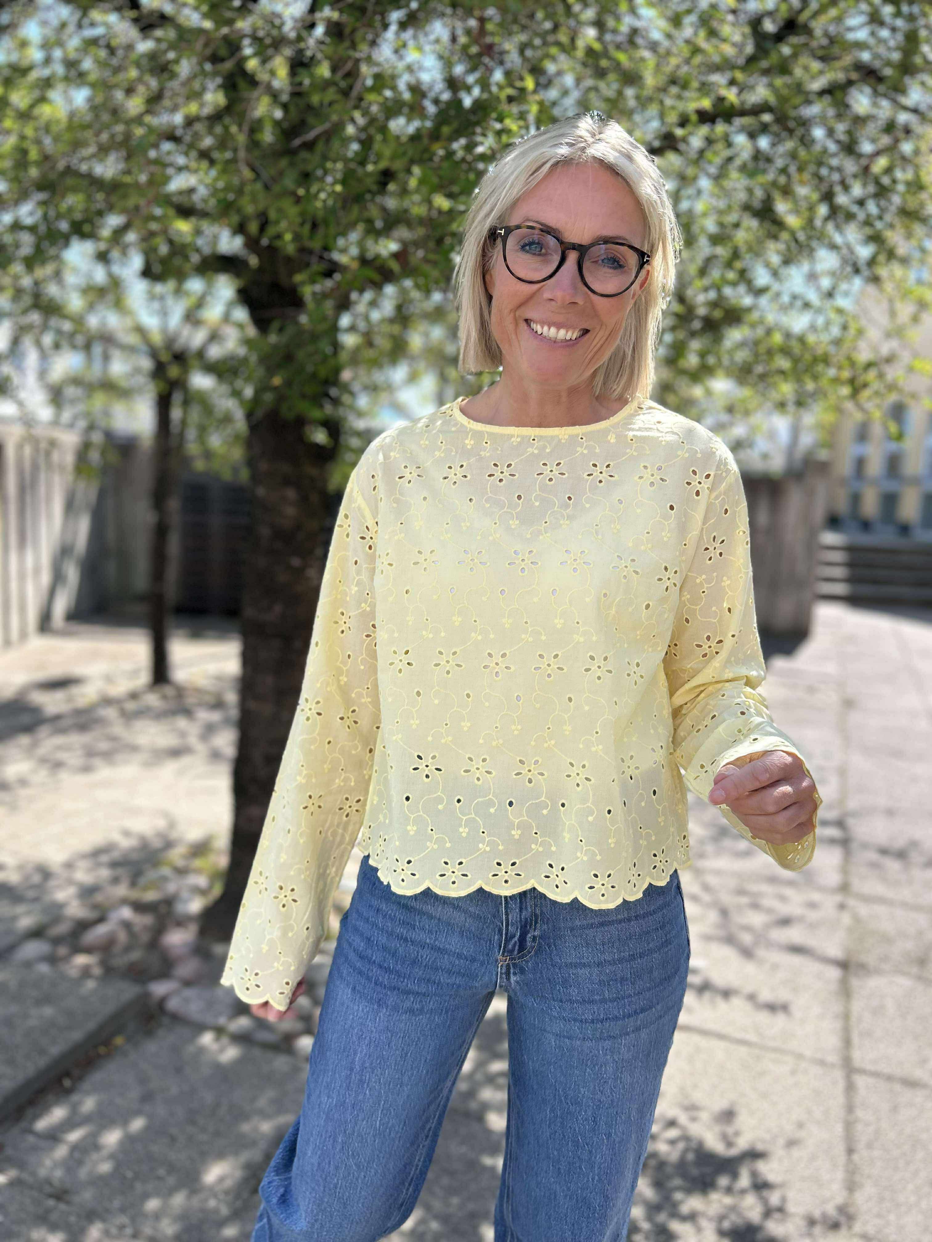 PCTARMORINE Top - Pale Banana