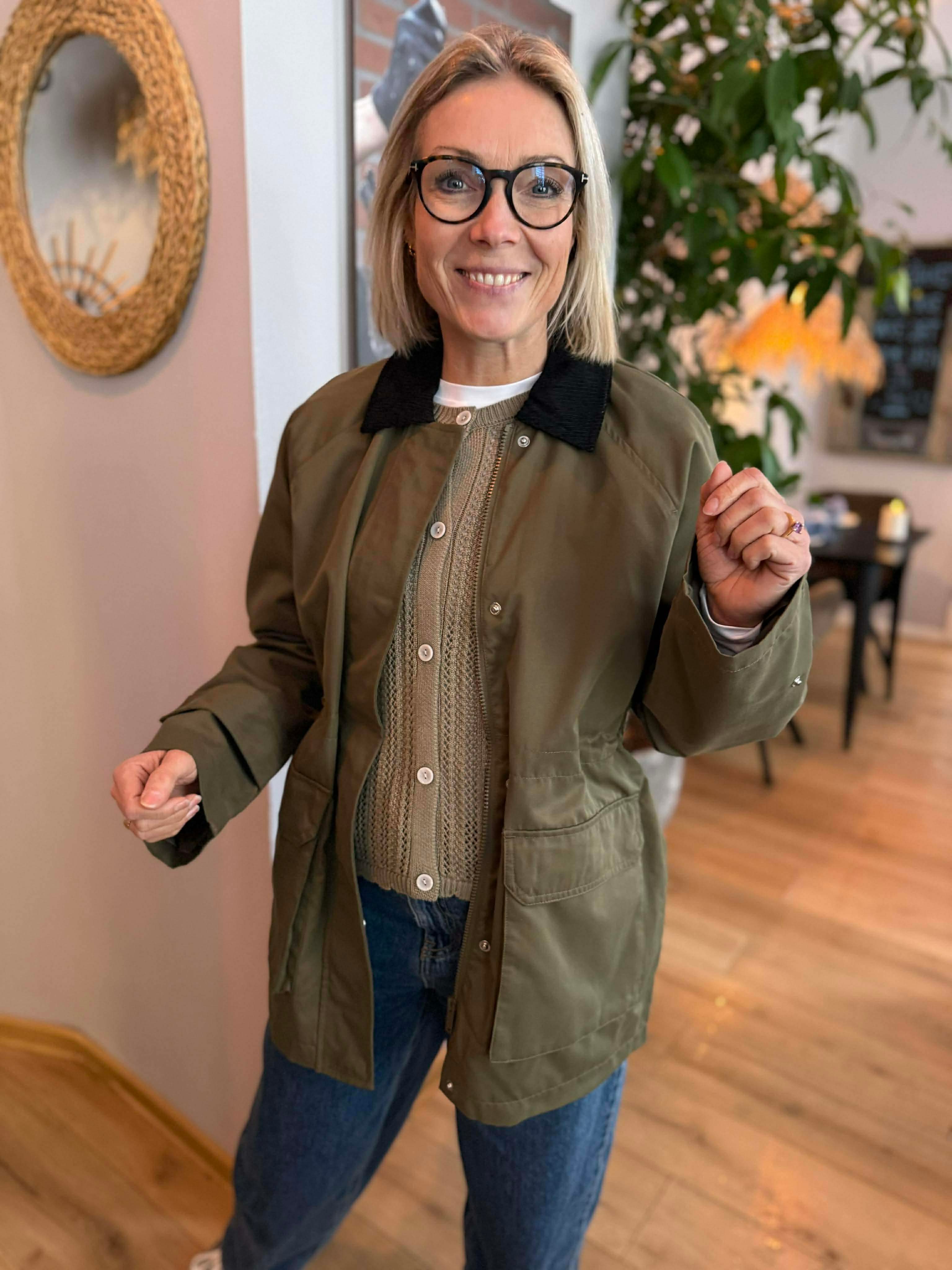 VMANNIKA Jacket - Kalamata