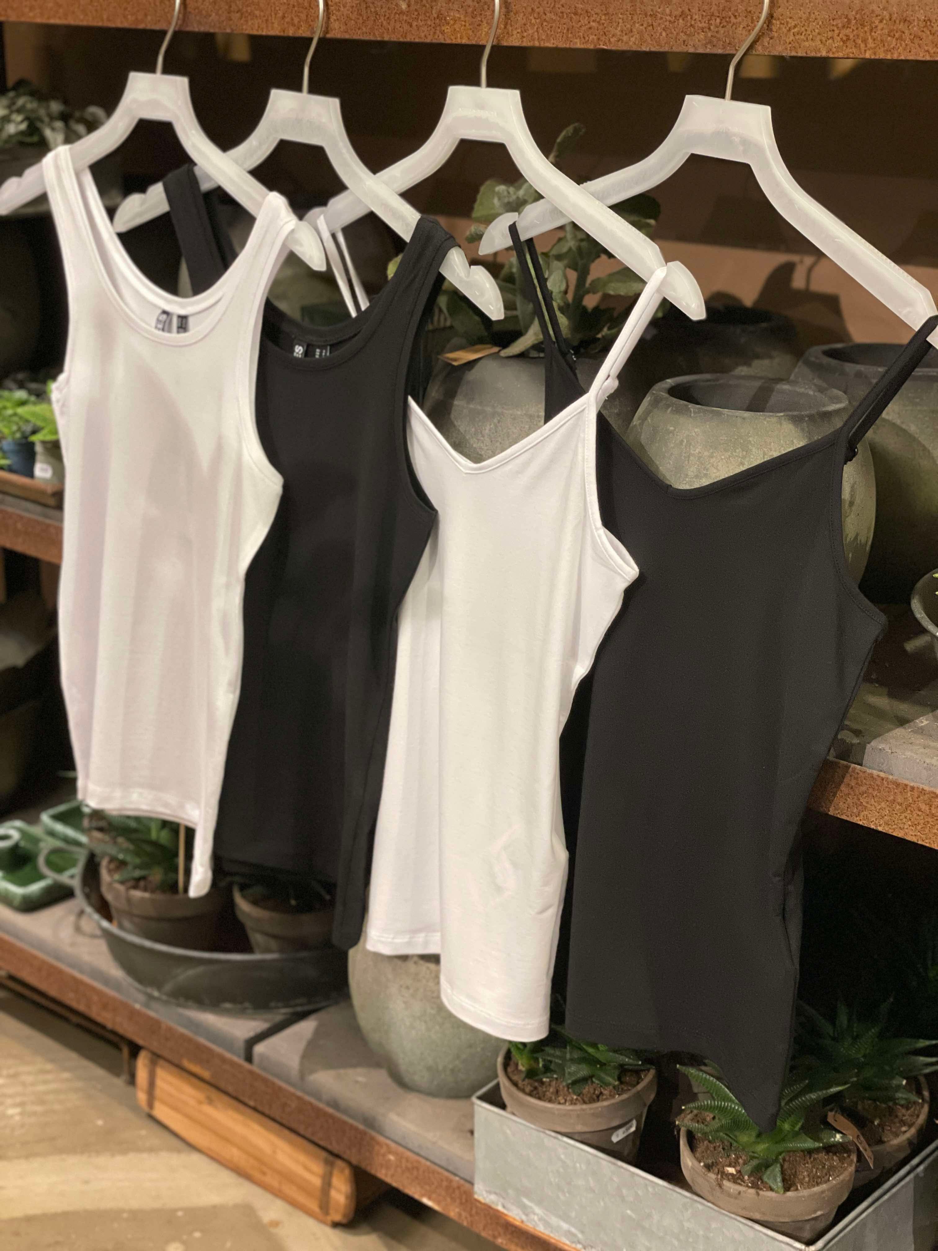 PCSIRENE Tank Top - Black