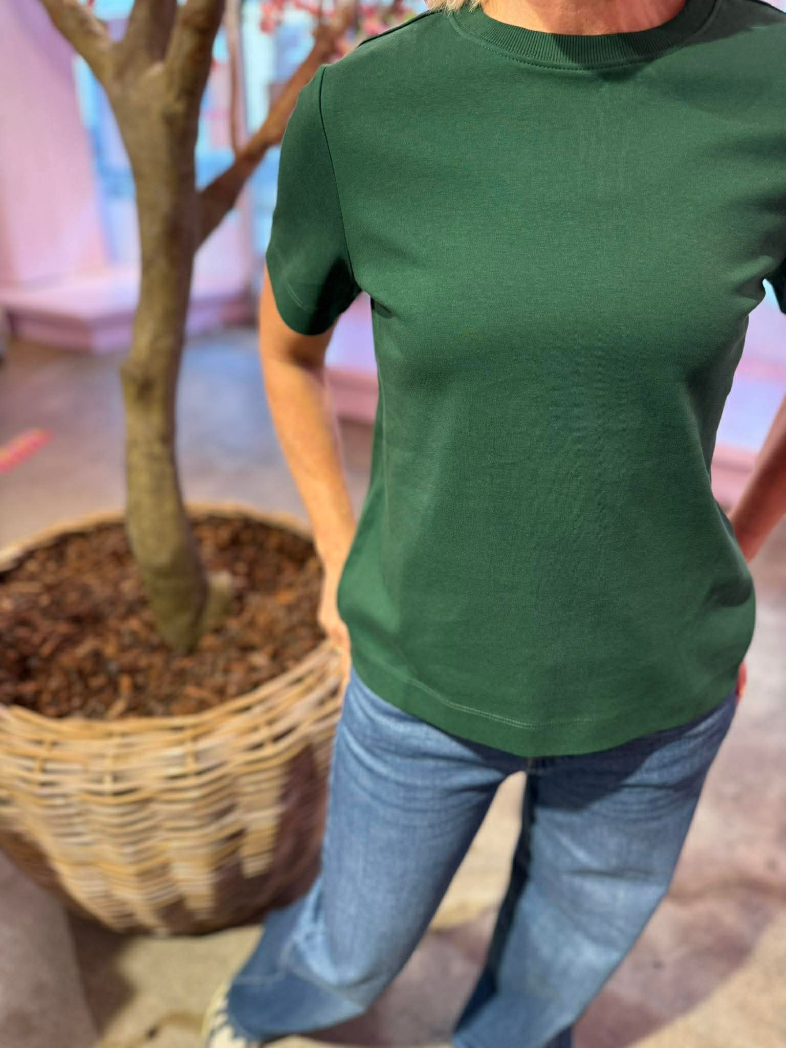 AWNAIMA T-Shirt - Eden