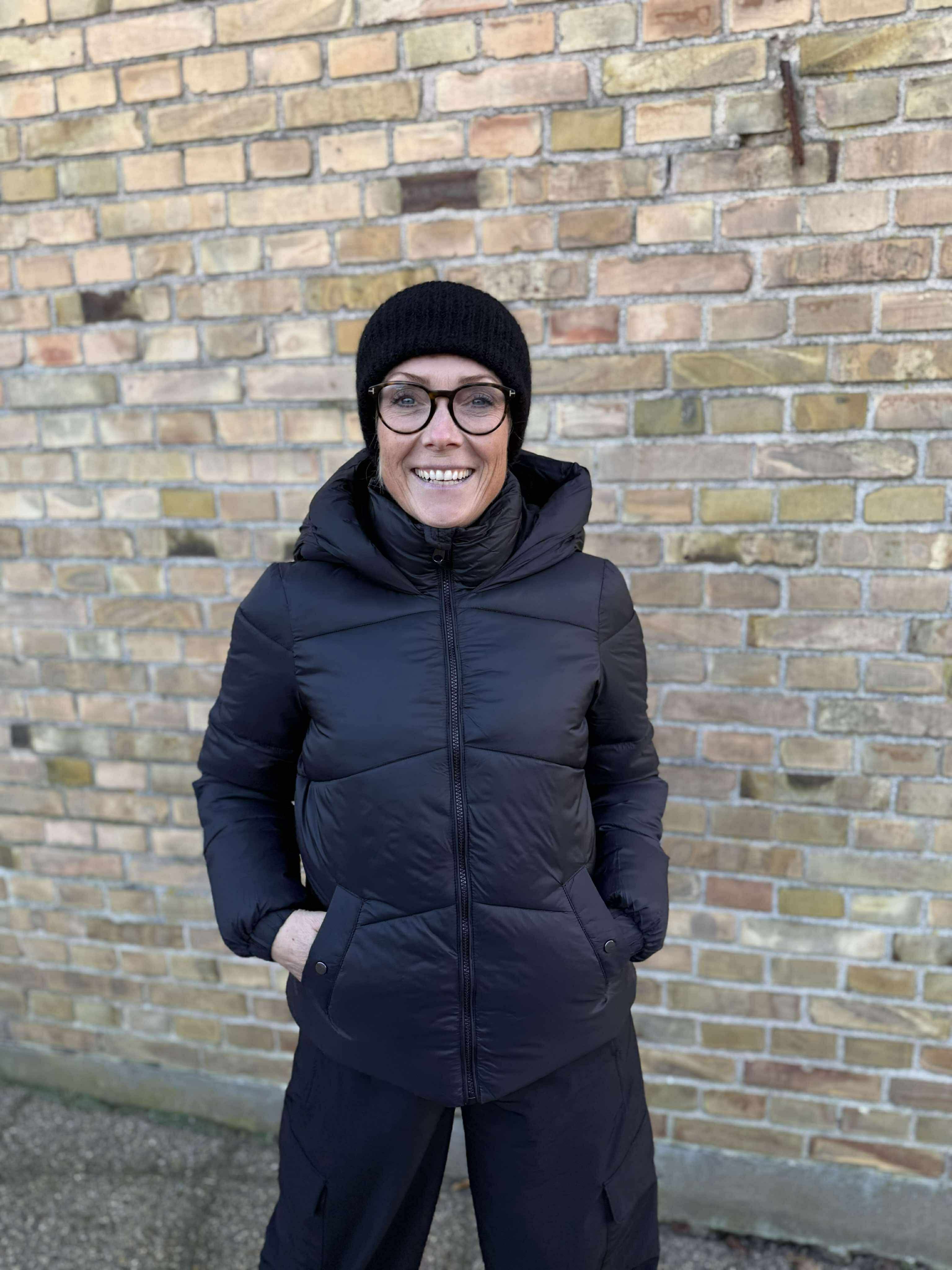 %VMUPPSALA Jacket - Black