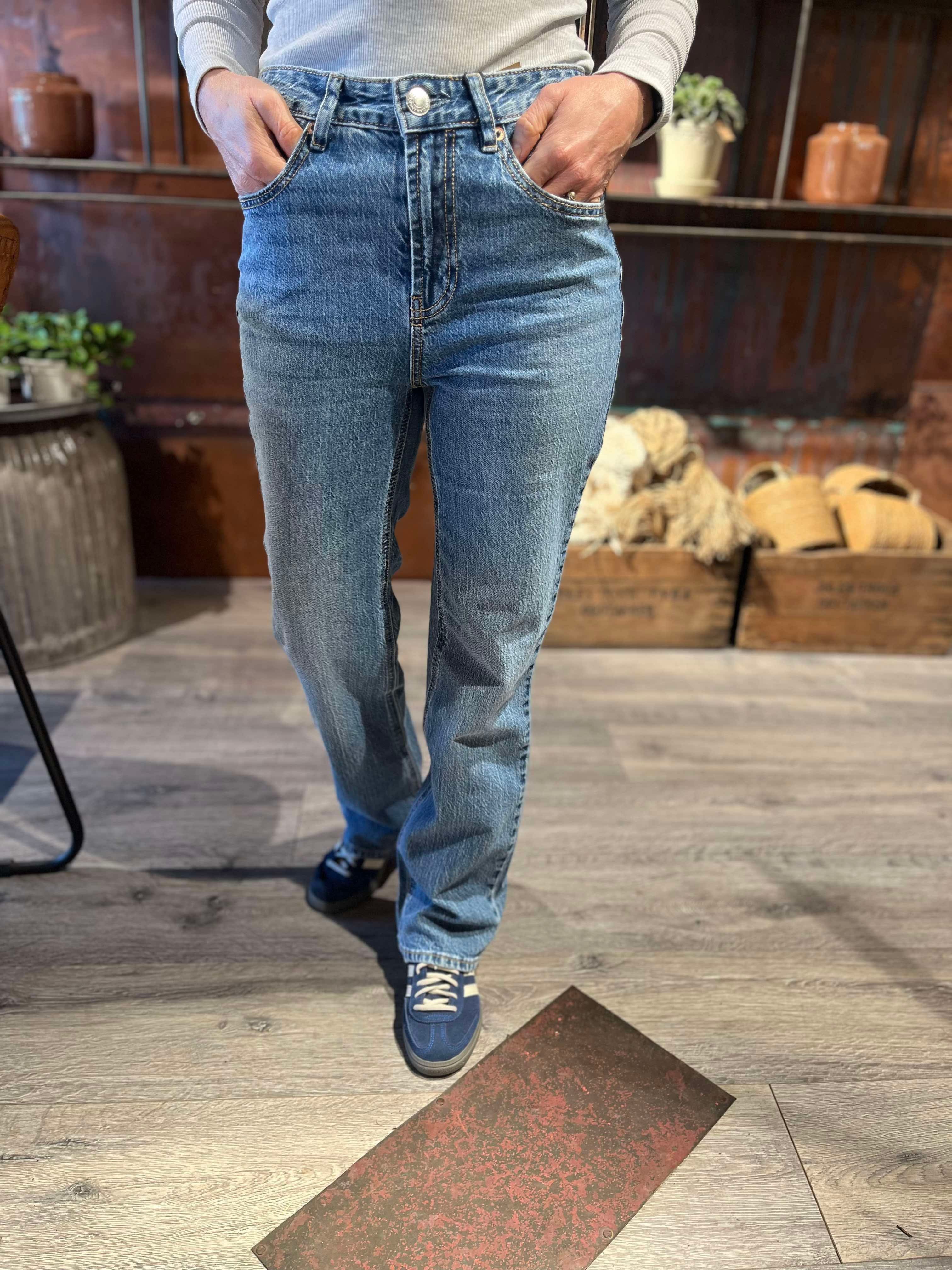 VMTESSA straight jeans - Medium Blue Denim