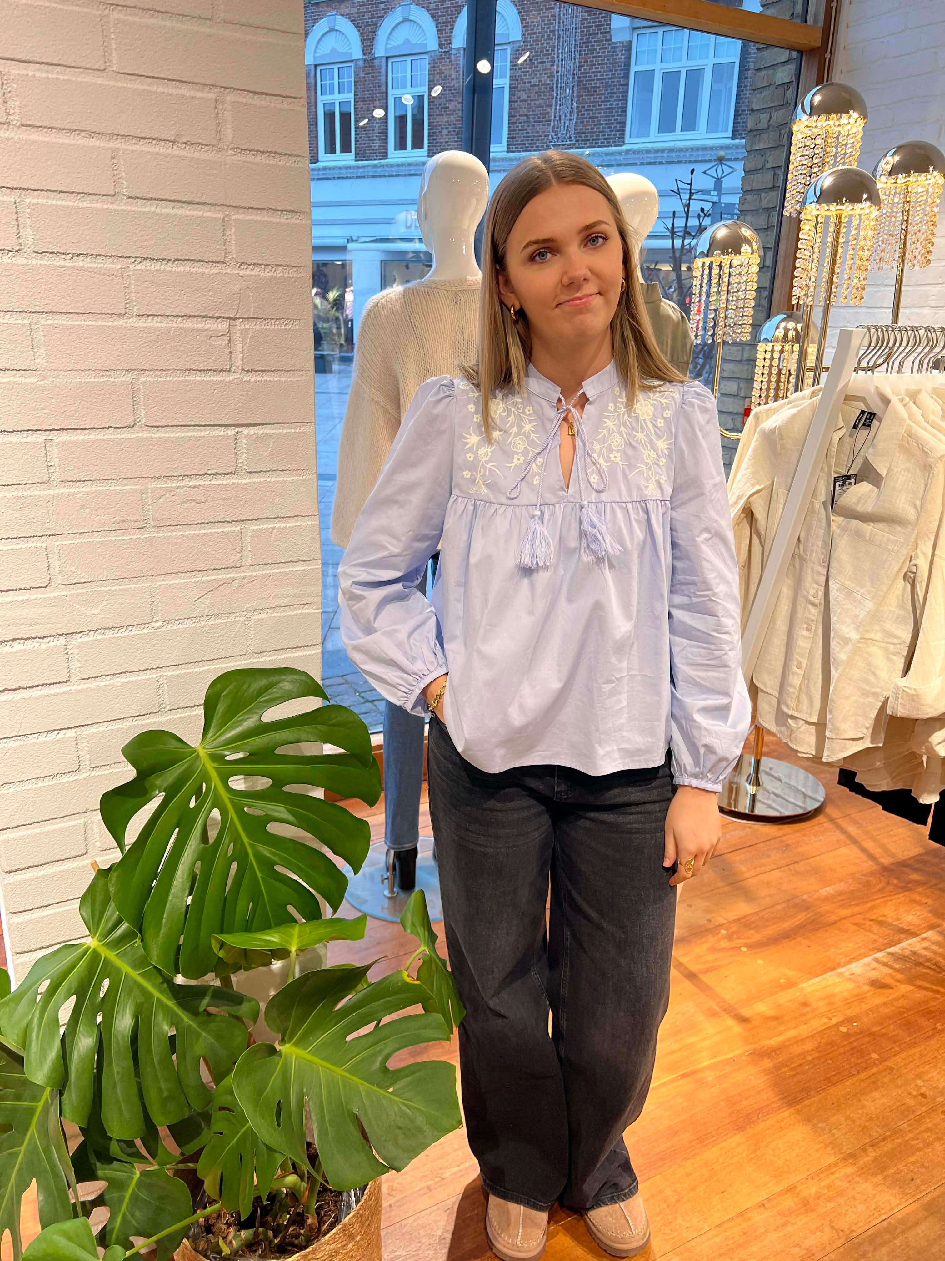 VMSASCHA Top - Brunnera Blue