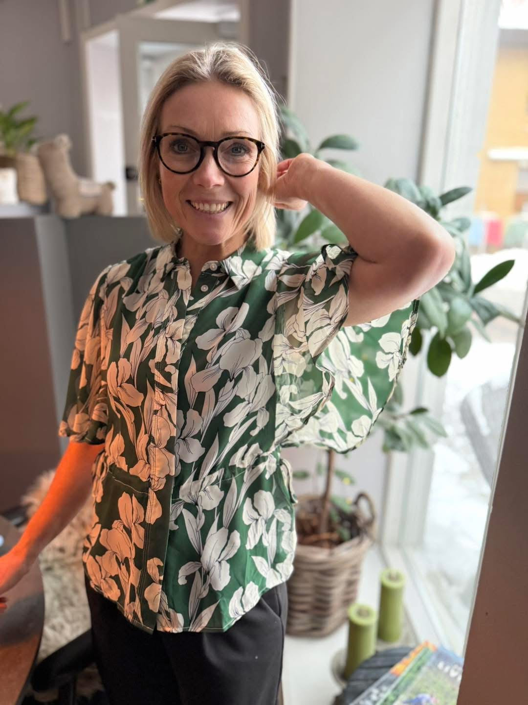 AWAUBRIE Shirt - Eden